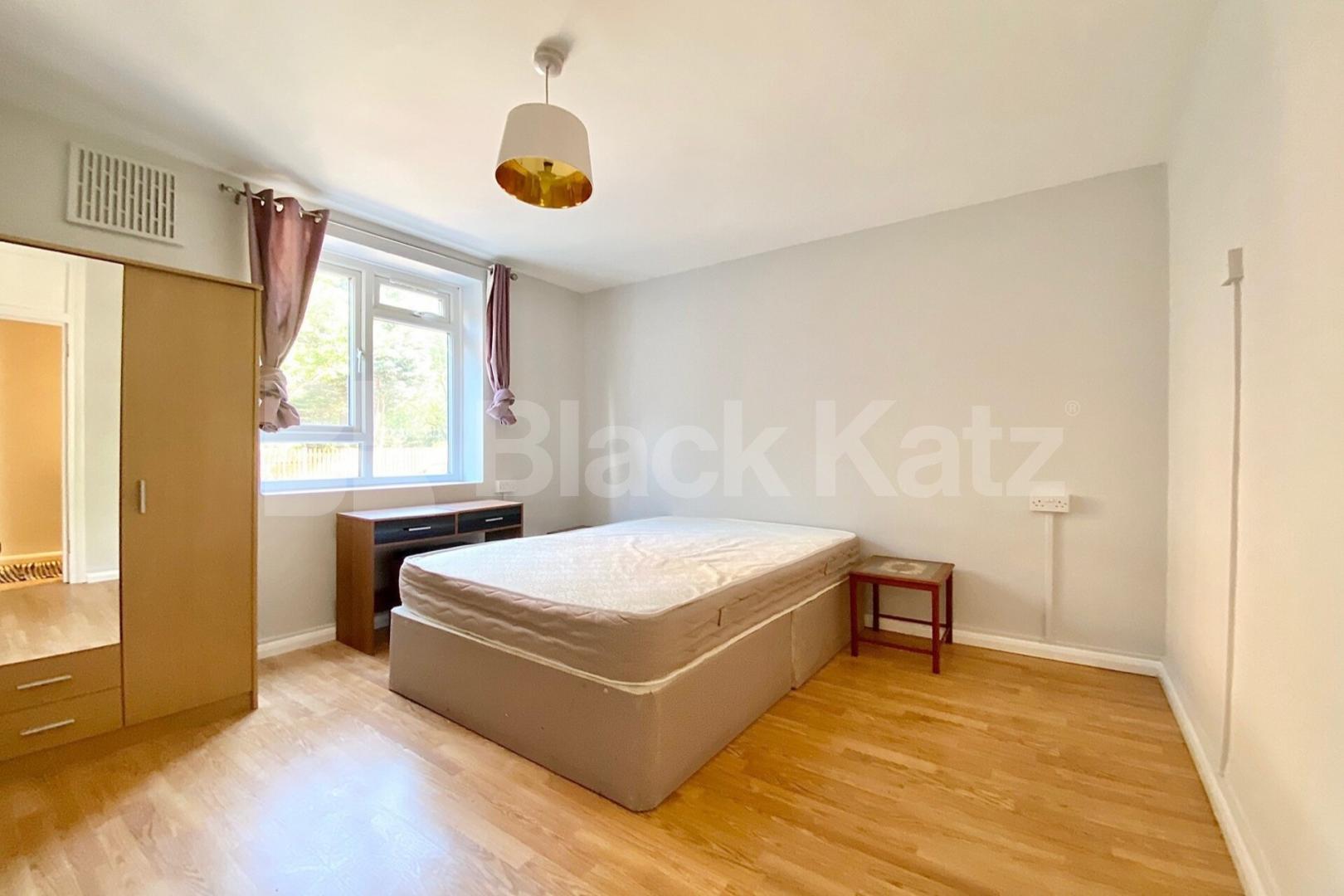 			2 Bedroom, 1 bath, 1 reception Apartment			 King Henrys Walk, Dalston